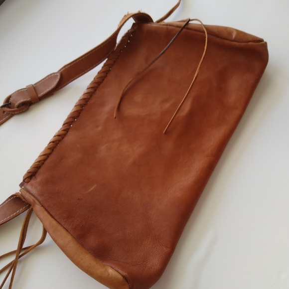 Brown Genuine Leather w/ Flowers from Cuba Purse Vintage with Over The Shoulder - Picture 2 of 6